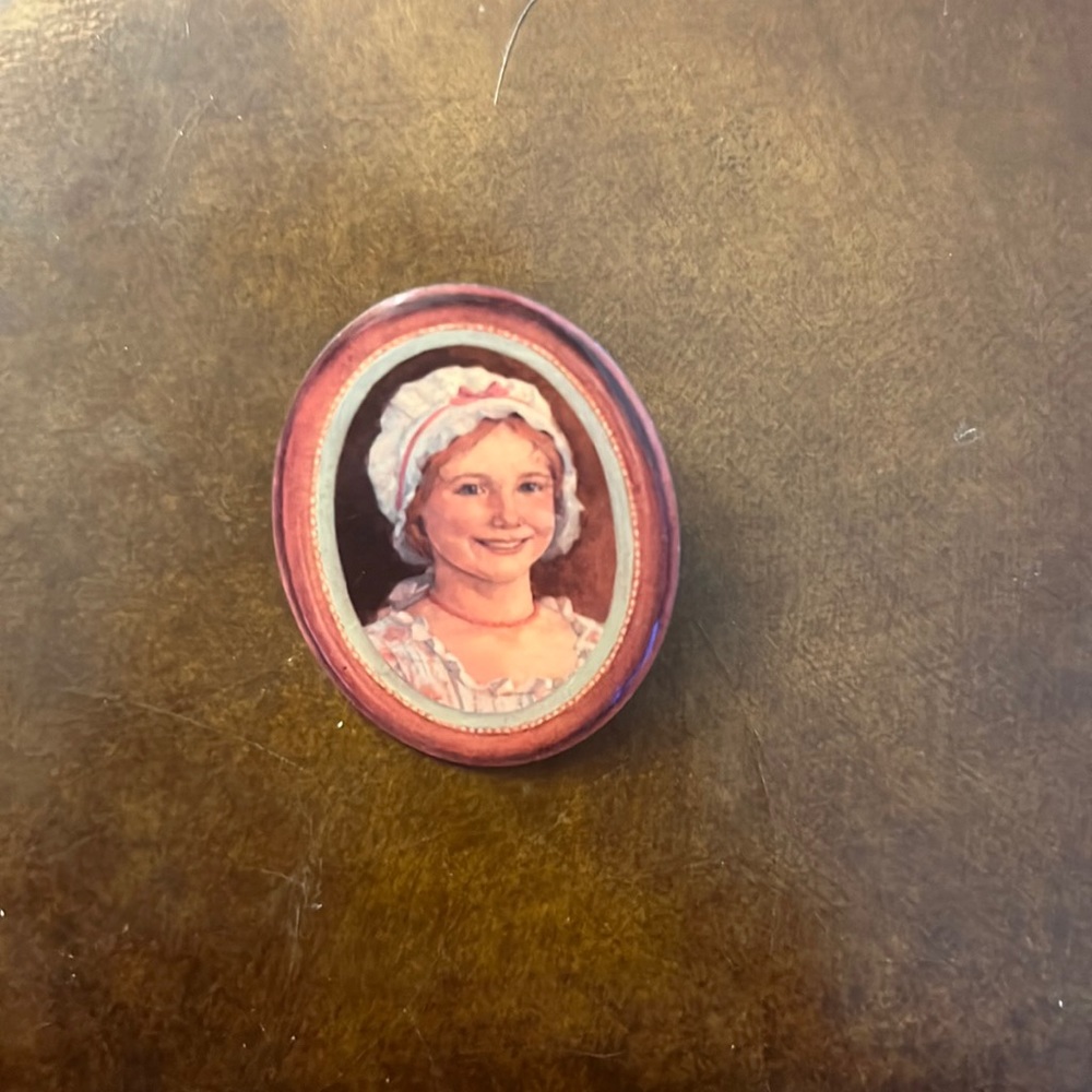 Felicity pin